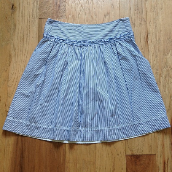 American Eagle Outfitters Dresses & Skirts - AMERICAN EAGLE SKIRT SEEKER SUCKER BLUE WHITE SZ 4